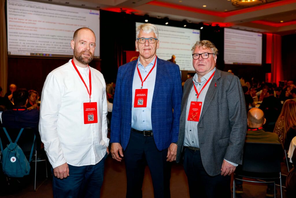 Frambjóðendurnir tveir ásamt Finnbirni fráfarandi forseta í miðið.